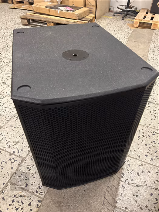 dB Technologies SUB 618 (použité) - Aktívny subwoofer
