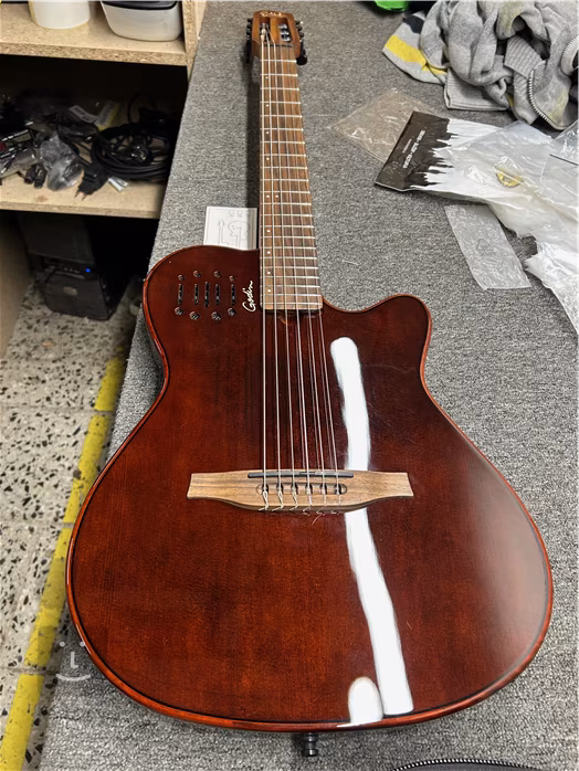 Godin Multiac Mundial Kanyon Burst (použité) - Klasická elektroakustická gitara