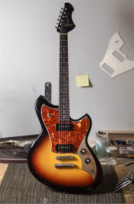 Novo Serus P2 64 3-Tone Burst - Elektrická gitara