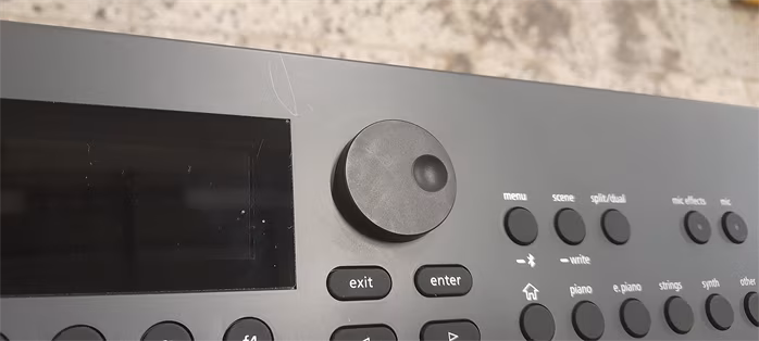 Roland GO:KEYS5-GT (použité) - Klávesy s dynamikou úderu