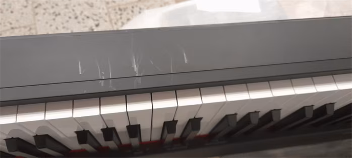 Yamaha P-225B (poškodené) - Prenosné digitálne stage piano