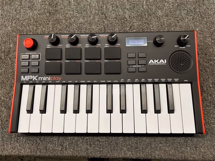 Akai MPK Mini PLAY MK3 (použité) - USB/MIDI keyboard