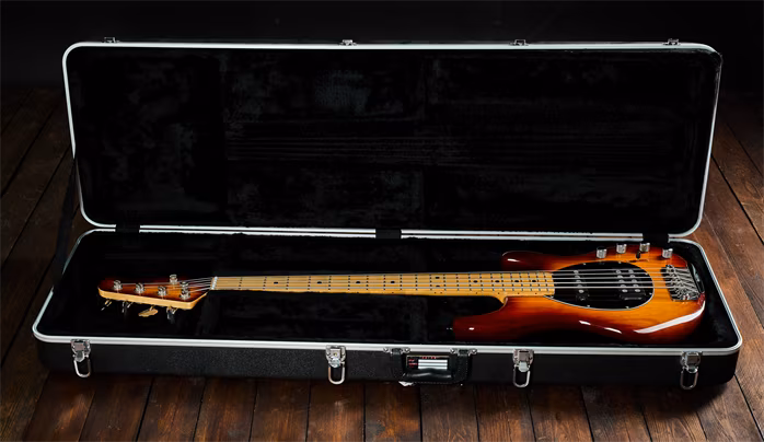 Music Man Sterling 5 - Elektrická basgitara