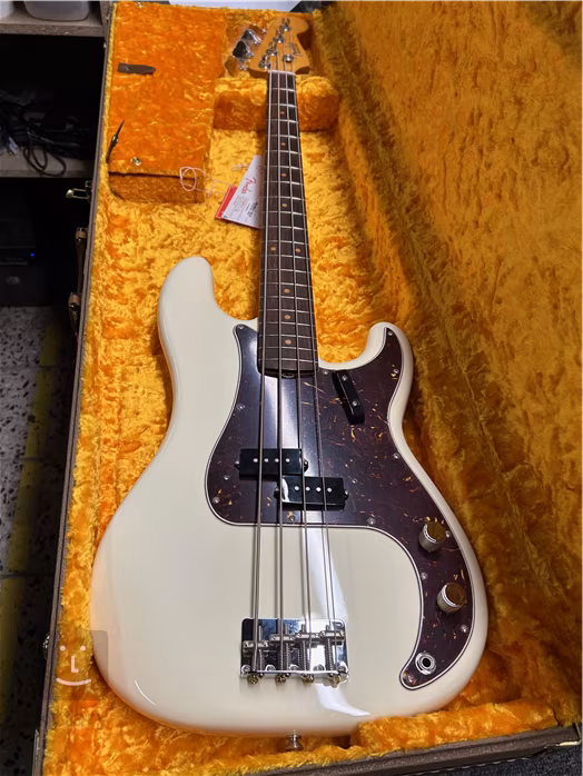 Fender American Vintage II 1960 Precision Bass RW OW (použité) - Elektrická basgitara