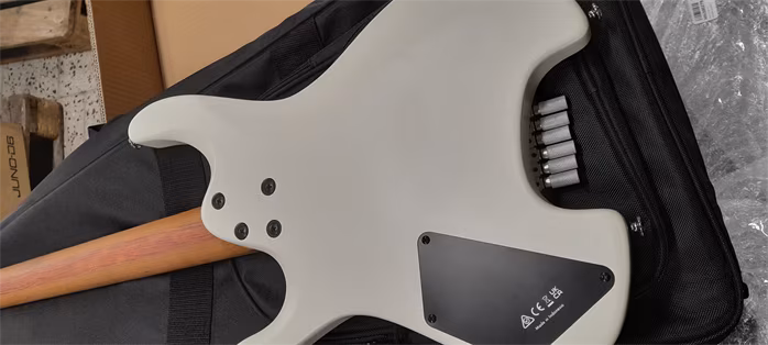 Ibanez ICHI10 Vintage White (použité) - Elektrická gitara