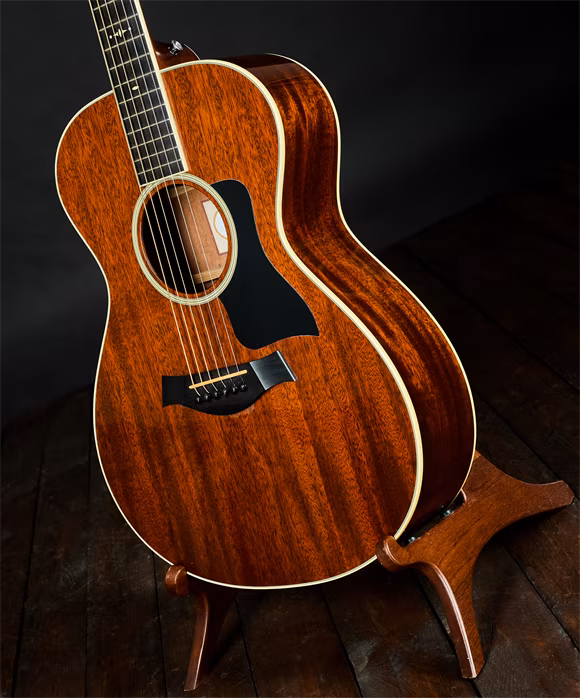 Taylor 2013 Model 522 - Elektroakustická gitara