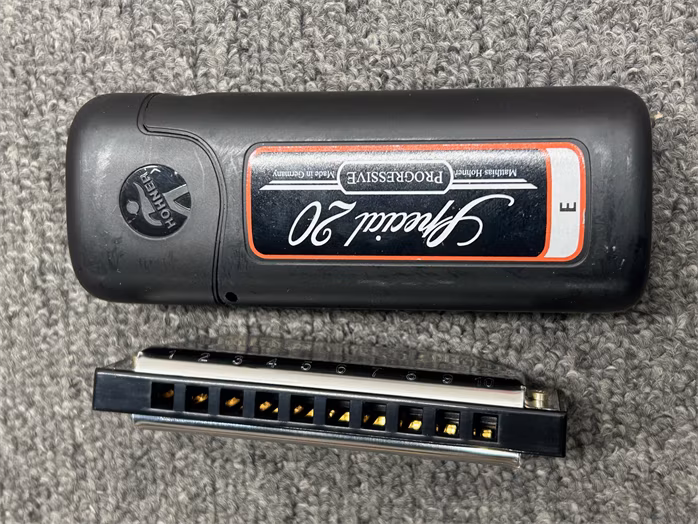 Hohner Special 20 E-major (použité) - Fúkacia harmonika