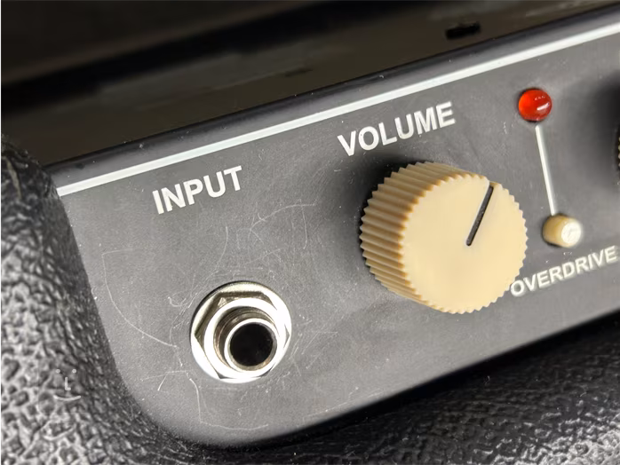 Fender Rumble 25 V3 (použité) - Basgitarové tranzistorové kombo