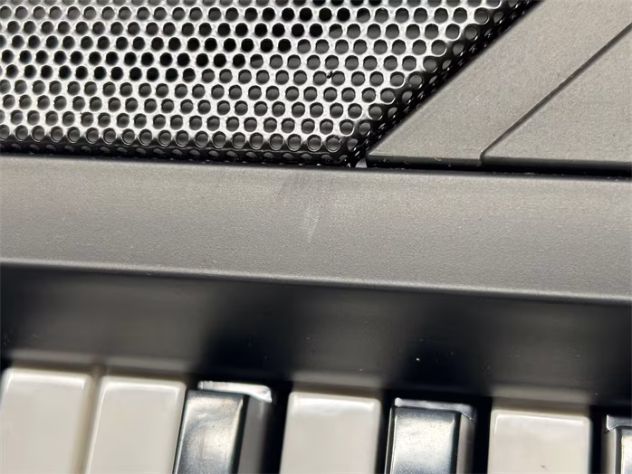 Fox K186 (použité) - Klávesy s dynamikou úderu