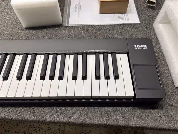 Nux NTK-49 (použité) - USB/MIDI keyboard